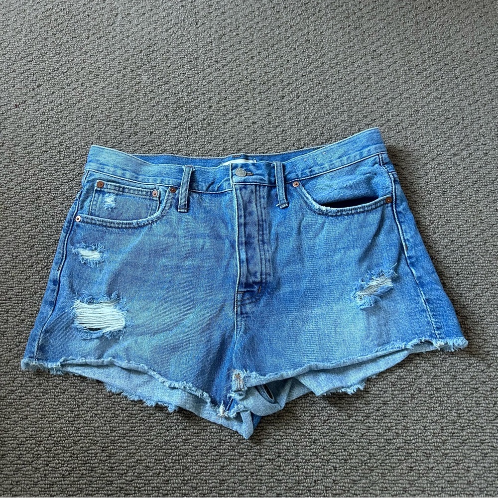 Madewell Blue Jean Shorts Distressed Frayed Hem Size 30 Beach Summer Casual Prep